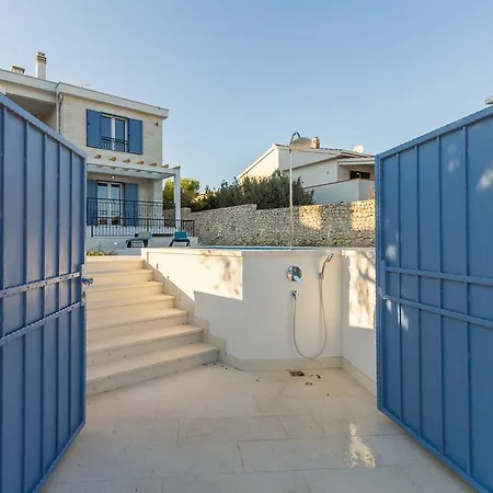 Msj Villa *